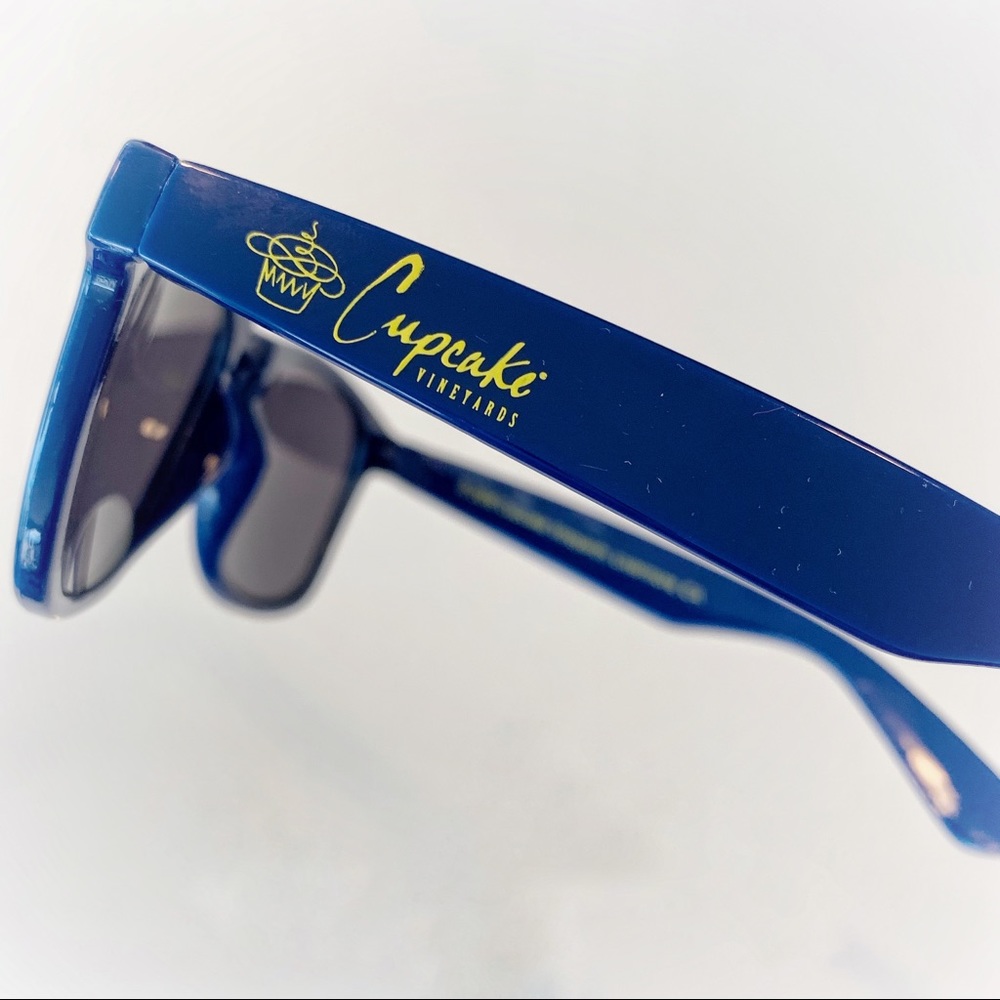 Cupcake wine sunglasses Lollapalooza 2018 LIKE NEW